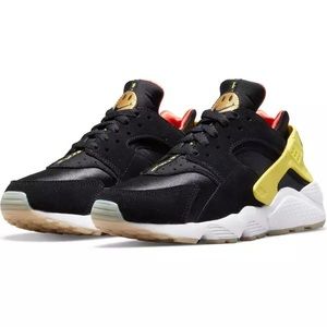 Nike Hurache smile size 12 women sneakers